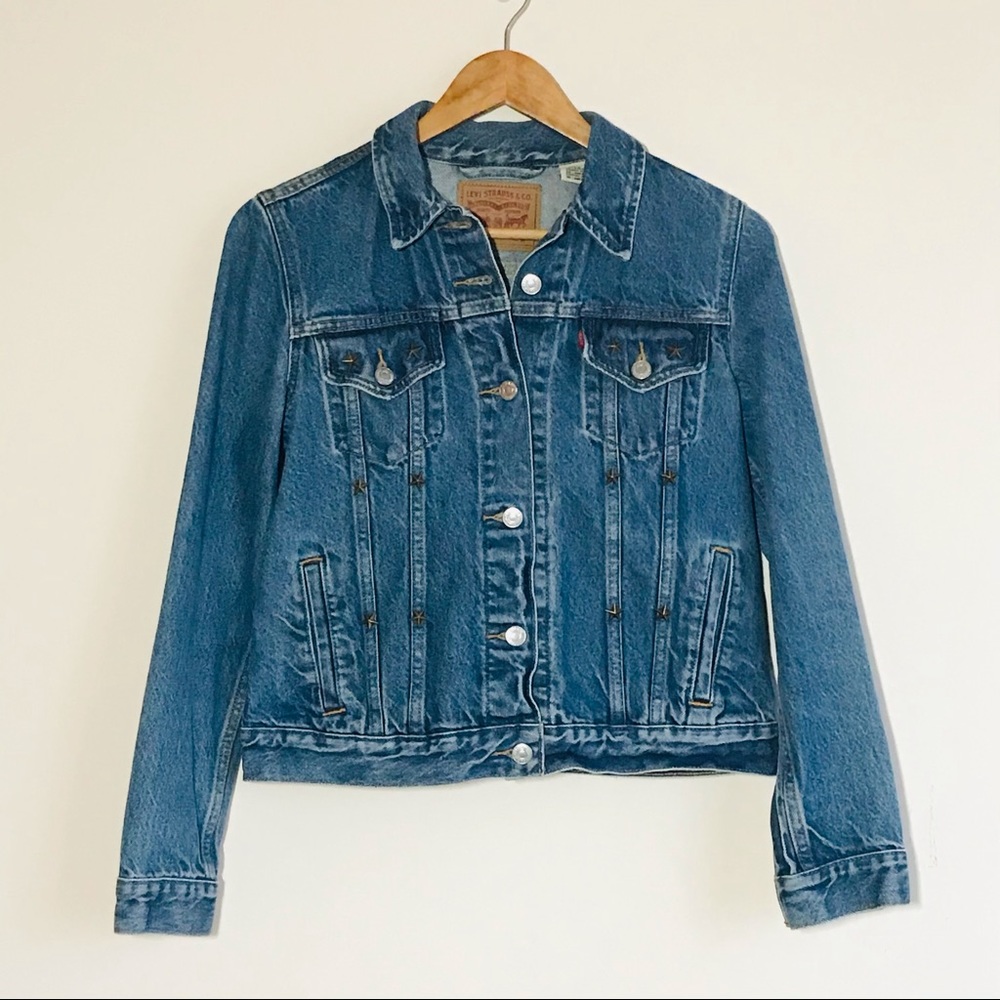 Levi’s Women’s Blue Jean Jacket Metal Snap Size M